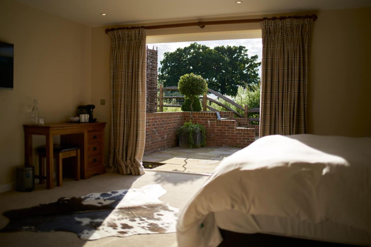 فندق The Three Chimneys Country Pub Biddenden المظهر الخارجي الصورة